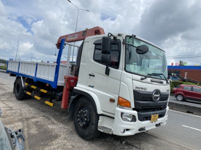 FG8JP7A sx 2018 gắn cẩu Unic V503 thùng 6.6m tải 6500kg/15400kg